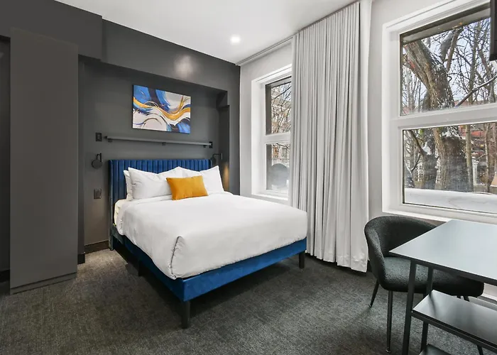 Lift Hotel